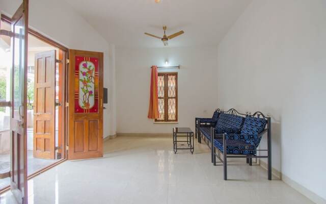 OYO 14239 Home Spacious 1BHK Camurlim Park