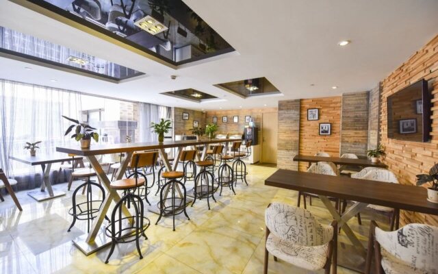 7 Days Premium (Shanghai Wildlife Park Huinan)