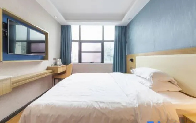 Guangzhou Longjin Hotel (Ximenkou Subway Station, Shangxiajiu Pedestrian Street)