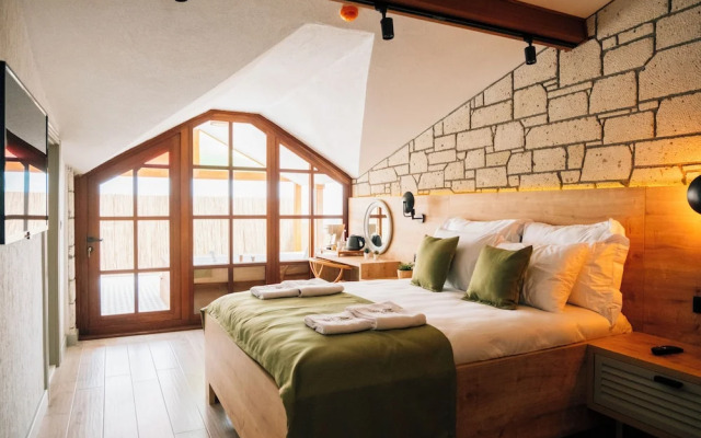 ACC Olives Hotel & Restaurant