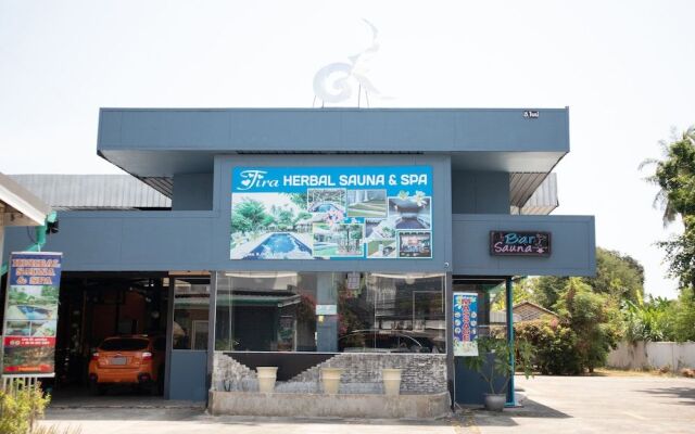 OYO 617 Tira Hostel chalong Phuket