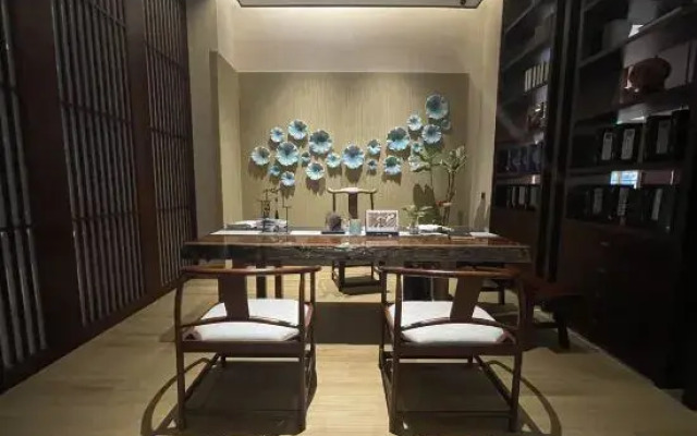 PRIUS HOTEL (Huaren Wanjia Store in Cixi City Center)