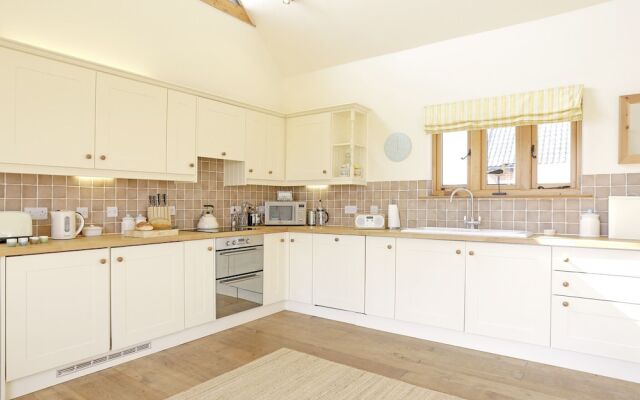 Stylish Holiday Home in Woodbridge With Garden