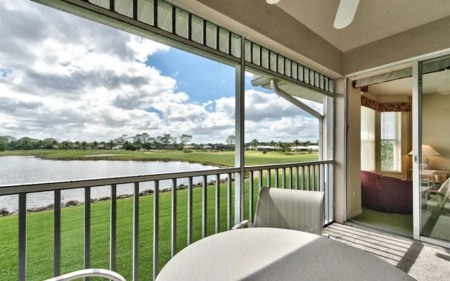 Solterra Vacation Rental: Luxury 3-BR Condo with Lake & Golf Views. Access to Luxury Pool, Hot Tub, and Golf Courses at Lely Resort. Close to Naples Beaches, 5th Avenue S, and Marco Island