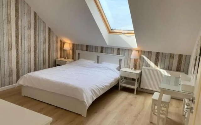 Spacious, 2-level Holiday Apartment