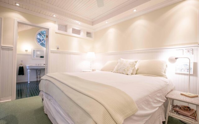 Red Pines a Lake of Bays Gem on a Very Private West Exposure 210' ft Point