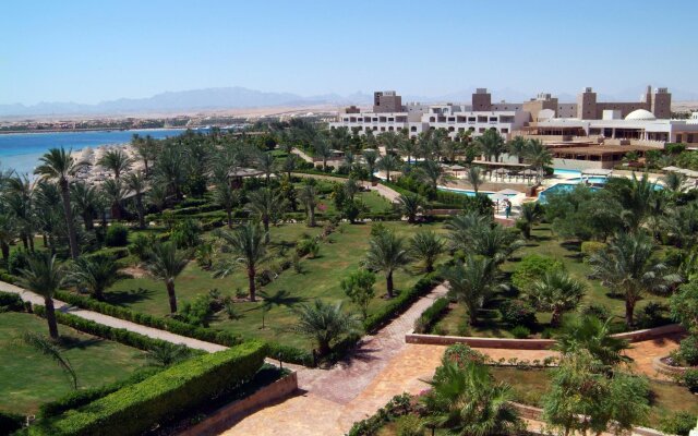 Fort Arabesque Resort, Spa & Villas