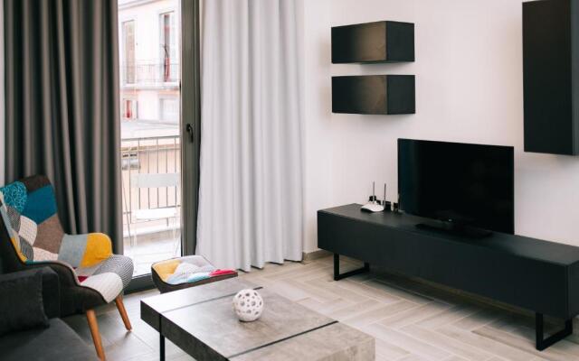 Volos Suites Center
