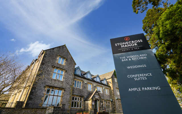 Stonecross Manor Hotel