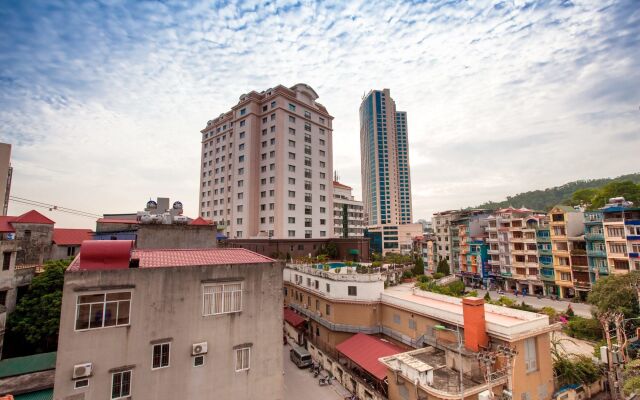 Alex Ha Long Hotel