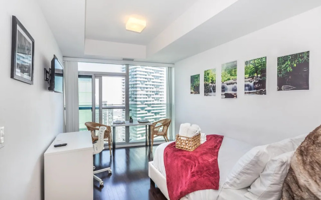 50+ Floor View of Lake-shore Executive Stay