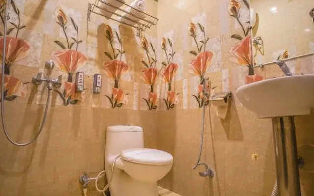 Shiv Rudraksh Resort - Near Assi Ghat
