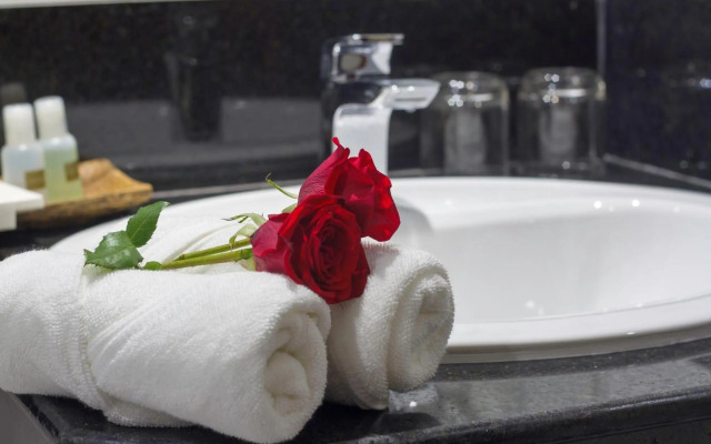 Rose Emerald Hotel