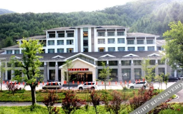 Shennong Hotel