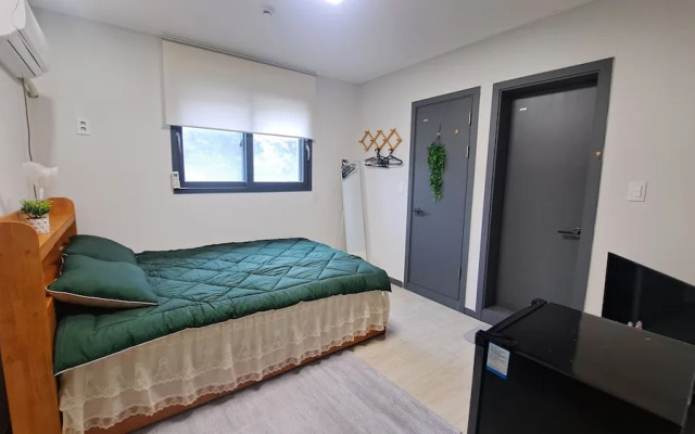 Yolo House
