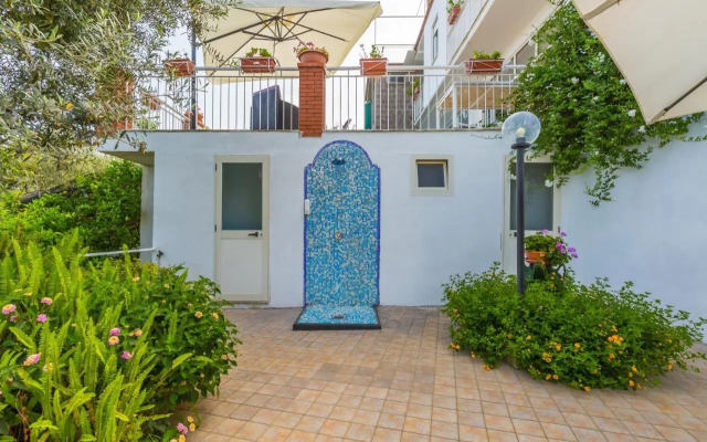 Villa Sorrento Flats