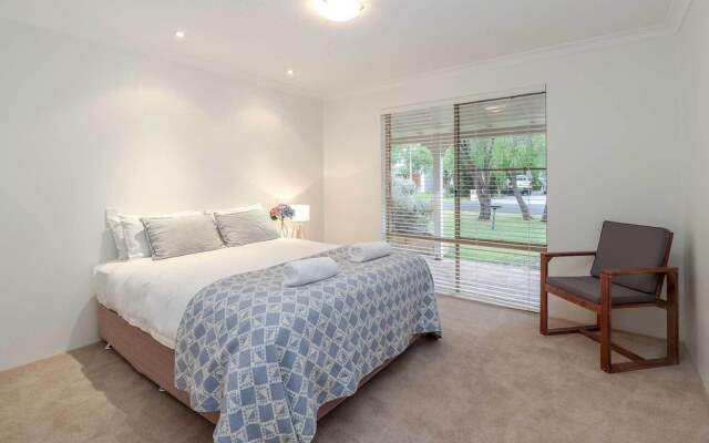 Seabreeze House