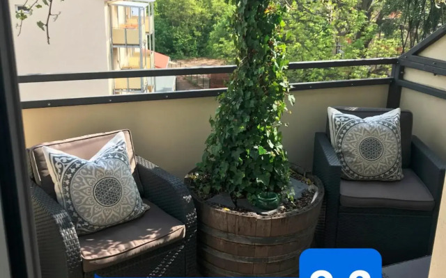 Stadtdschungel FeWo mit Balkon