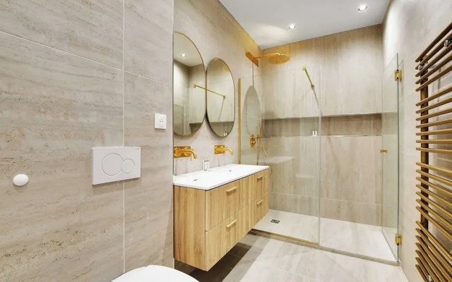 Luxury Apartment 1br/4p - Opera