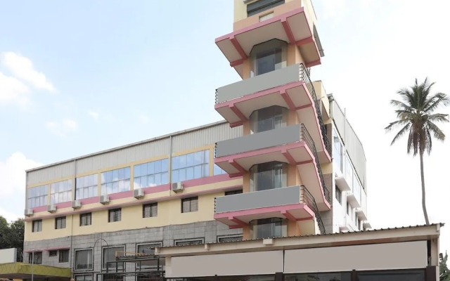 Varadashree Comforts By OYO Rooms