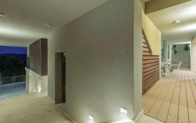 Beautiful Home in Plomin With Jacuzzi, Wifi and 1 Bedrooms