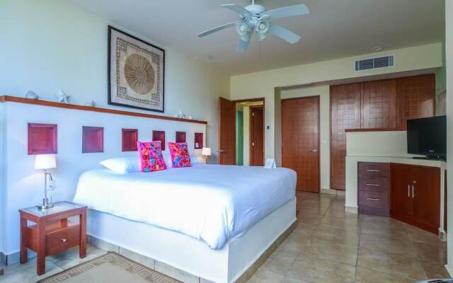 Beautiful Ground Floor Two Bedroom Suite at Ixchel