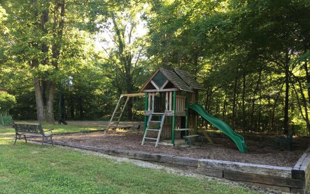 Buzzard Rock Resort & Marina