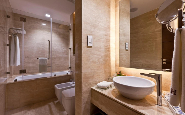 Zubarah Hotel