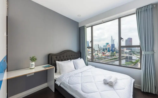 RIVERGATE apartment infinity pool & Gym