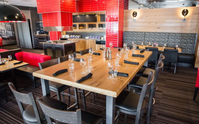 Holiday Inn Calgary South Conference Center by IHG