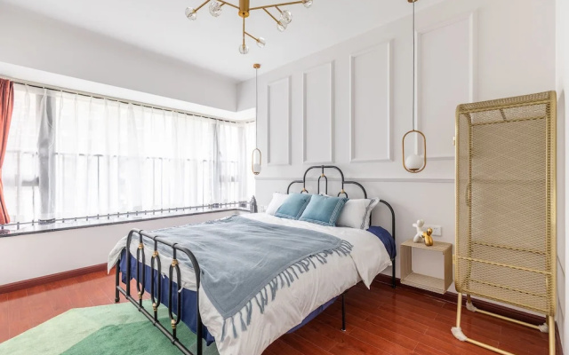 Locals Boutique Apartment WanzaiCEC No.4 – Guest Rooms – Zhuhai