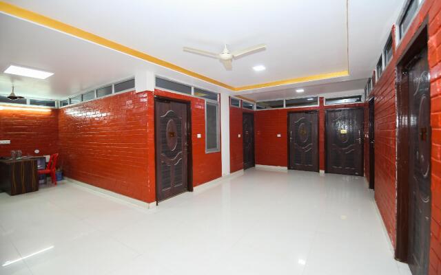 OYO 12498 Hotel Sea Rock