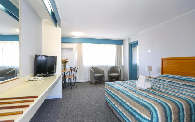 Reef Resort Motel – Guest Rooms – Mackay
