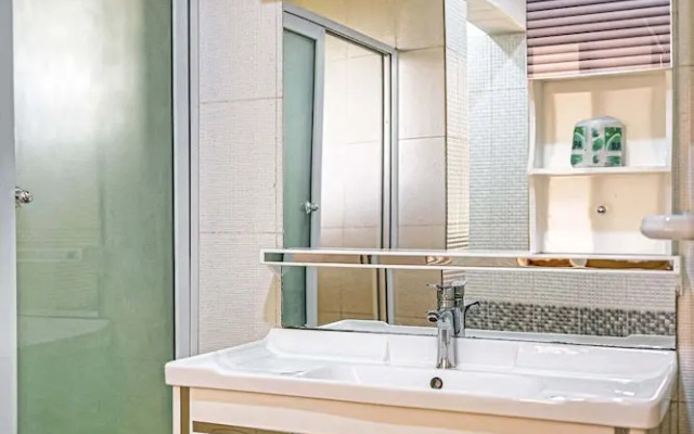 EZRA BOUTIQUE HOTEL by The Weekender