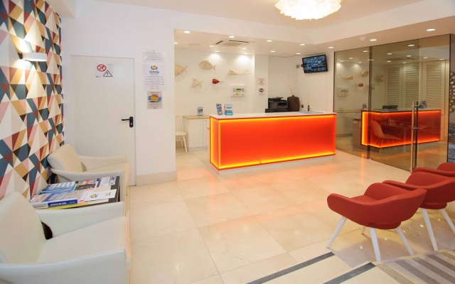 Poniente Playa Aparthotel