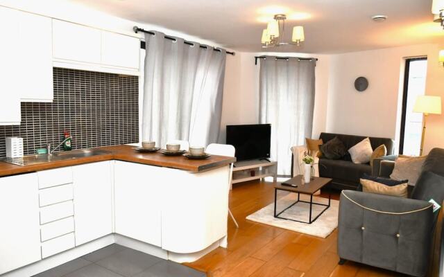 Sleeps 4 - Private Balcony - Wheelchair Accessible