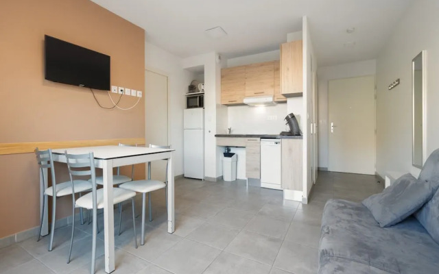 Villa in Valras-plage Near Sandy Beach