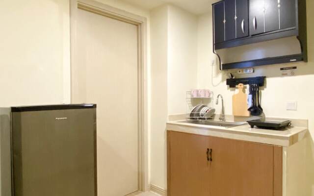 Modern Classic 2Br At Meikarta Apartment