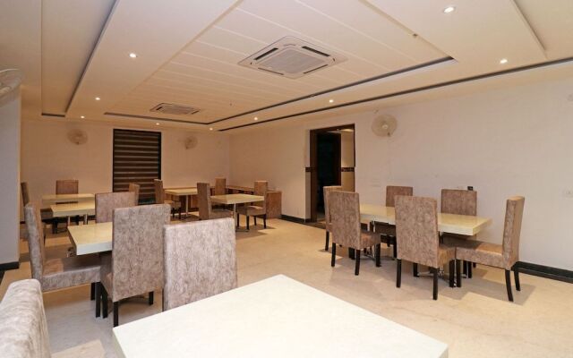 Capital O 16651 GRD SUITES