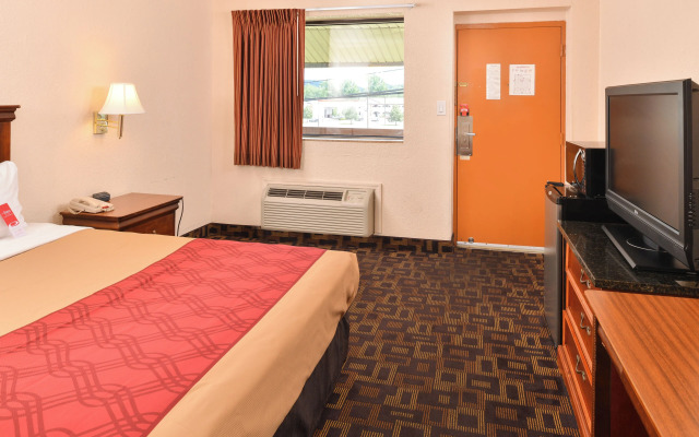 Econo Lodge Bellmawr Area