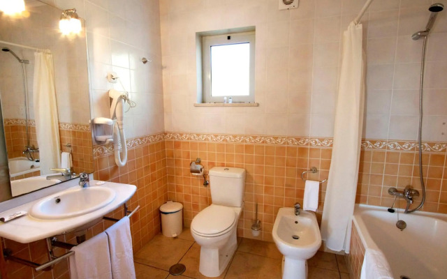 Hotel Clube Porto Mos