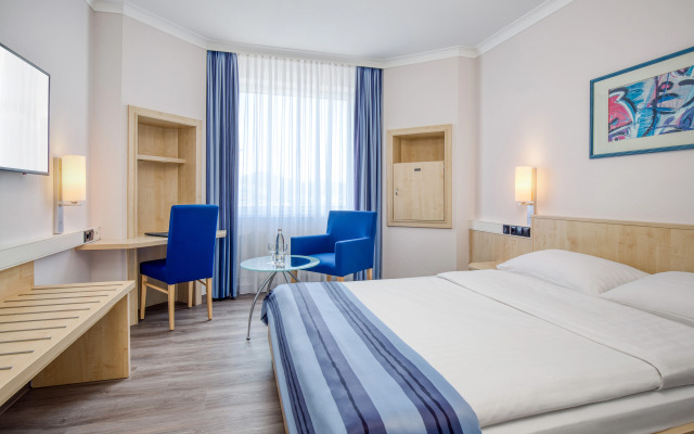 Отель Freiburg City Center by Leonardo Hotels