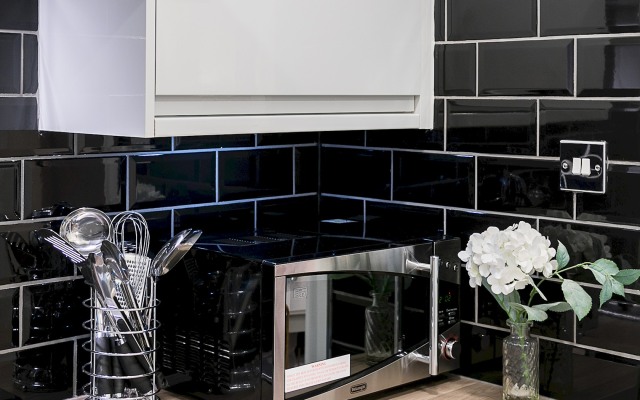 Designer 1-bedroom in Kensington