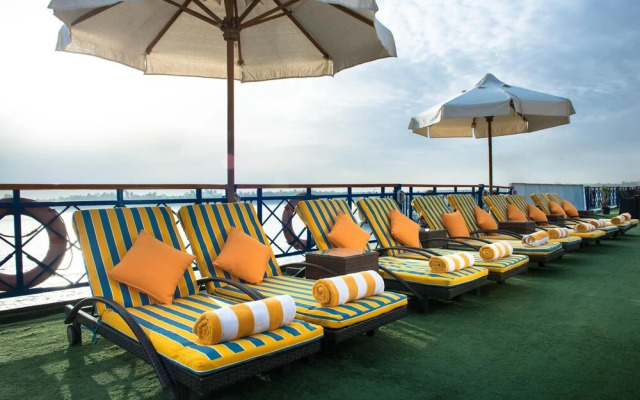 MS Esmeralda Nile Cruise from Aswan or Luxor
