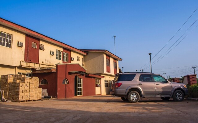 Moye Hotel Sagamu