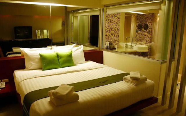 Sleep With Me Serviced Apartment