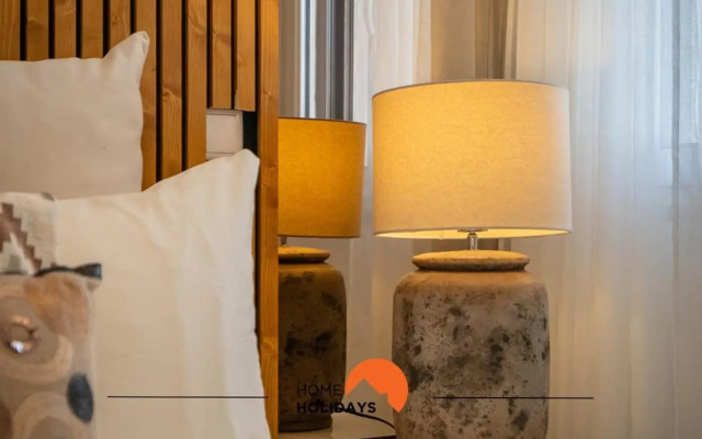 #094 Lovely Oura Beach Flat Only 5m NewTown