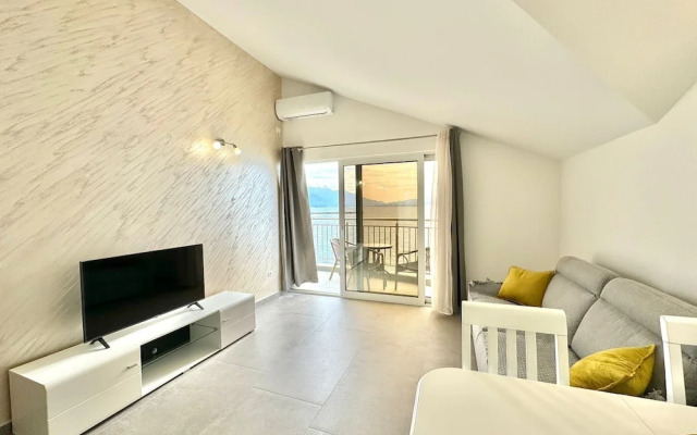Seaside apartments Zlokovic