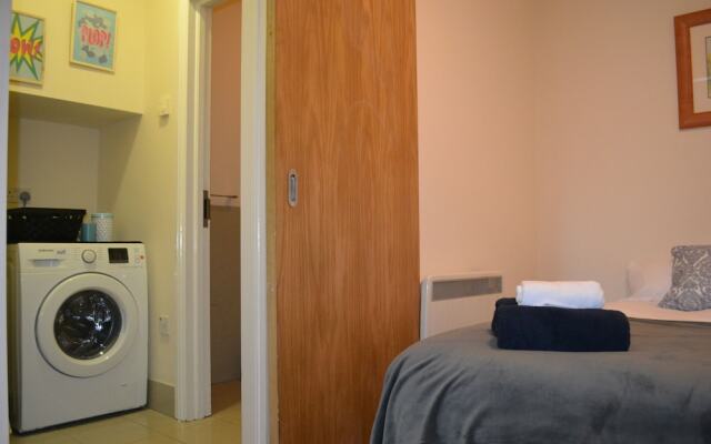 Cozy Modern Bedroom Apartment City L1