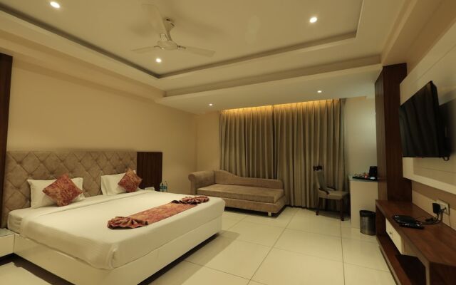 Krishna Hotel And Resort